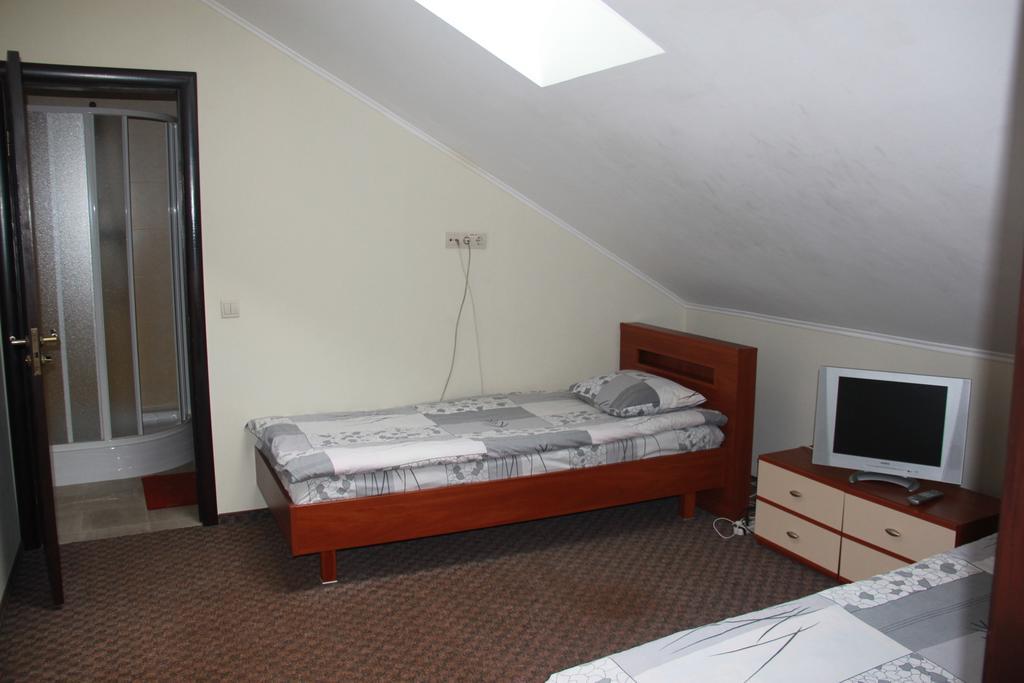 Skazka Hotel Vinnytsia Room photo