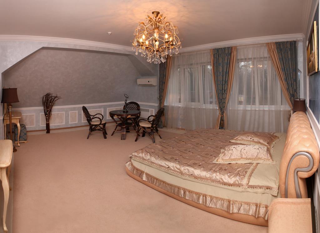 Skazka Hotel Vinnytsia Room photo