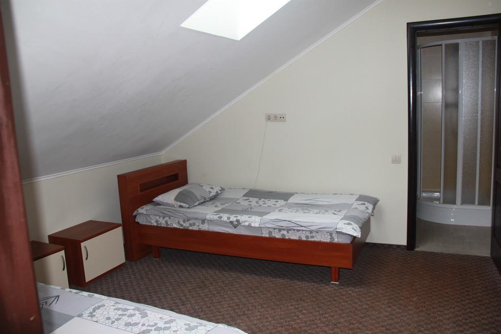 Skazka Hotel Vinnytsia Room photo